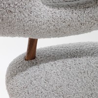 <a href="https://www.galeriegosserez.com/artistes/donnersberg-emma.html">Emma Donnersberg</a> - Cloud Chair Nimbus - Walnut